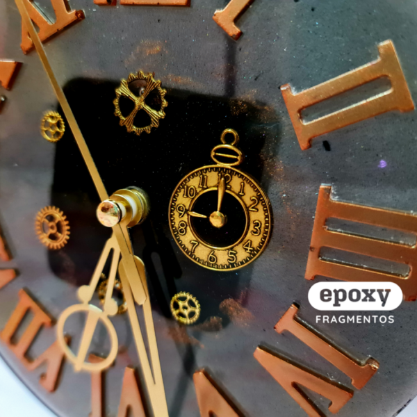 Reloj de Escritorio Romano con Pedestal - Image 2